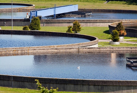 How Is Water Purified at A Sewage Treatment Plant-_1