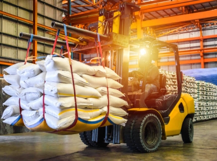 How To Choose The Right Chemical Raw Materials for Manufacturing-_3