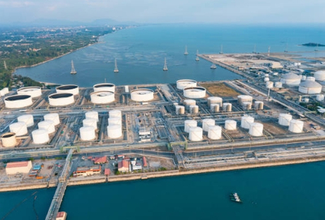 What Do Sewage Treatment Plants Do To Water.jpg