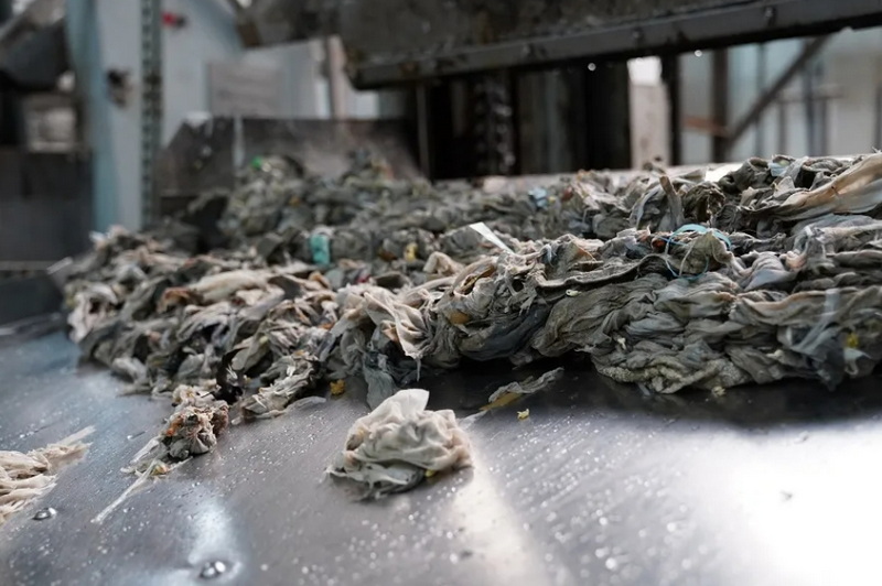 are flushing disposable wipes 1 problem in sewage treatment plants-_3